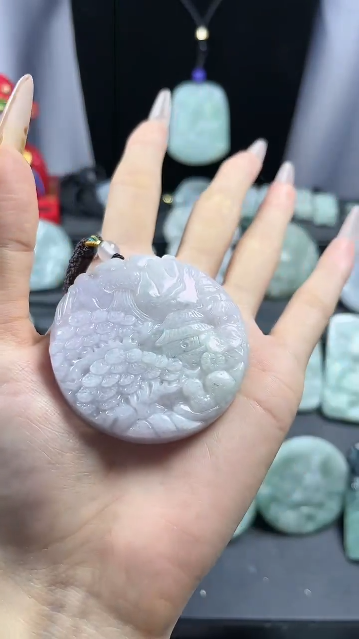 【闪购商品】翡翠颈饰未镶嵌双面雕山水牌