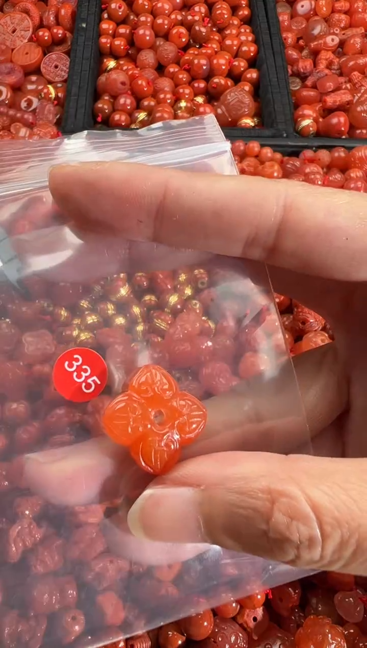 【闪购商品】南红玛瑙颈饰未镶嵌1