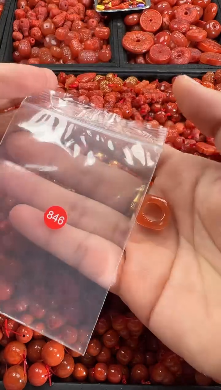 【闪购商品】南红玛瑙颈饰未镶嵌1