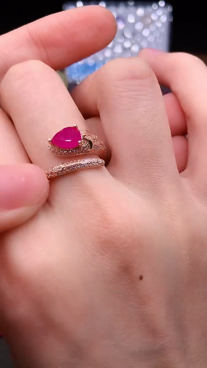 【闪购商品】红宝石戒指银S925镶嵌......