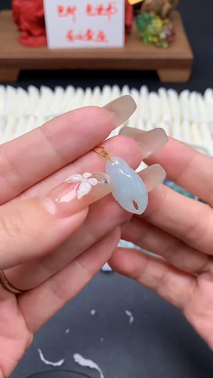 【闪购商品】翡翠吊坠(不含链)18K金镶嵌MS154793