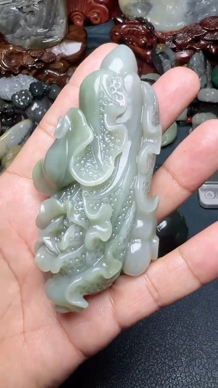 和田玉未镶嵌把件-