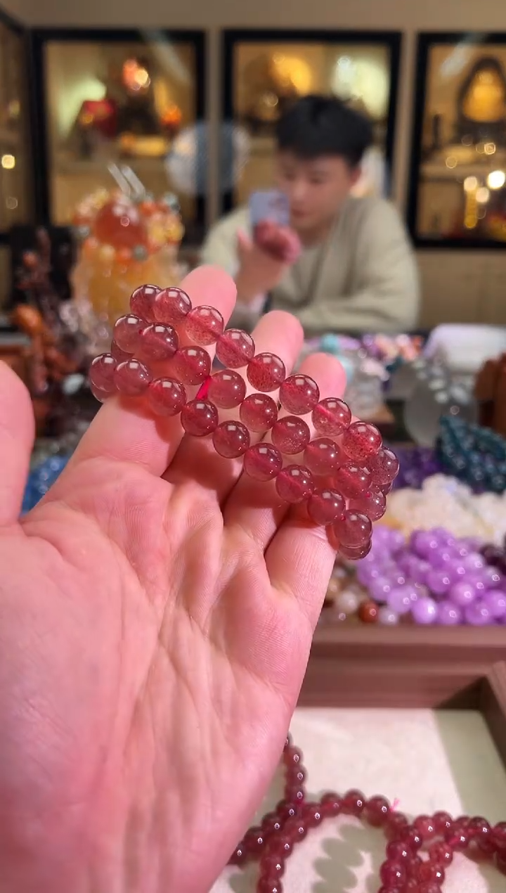未镶嵌手链石英质玉10mm+鸽血红草莓晶（多样性发一）