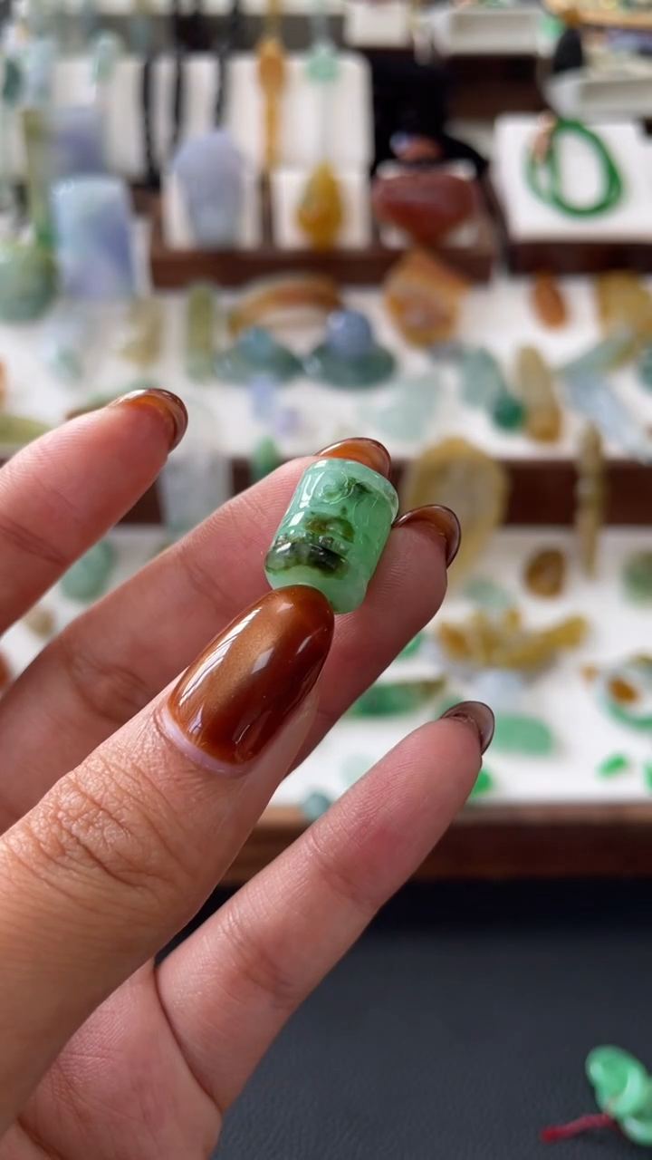 【闪购商品】定制翡翠未镶嵌筒珠200