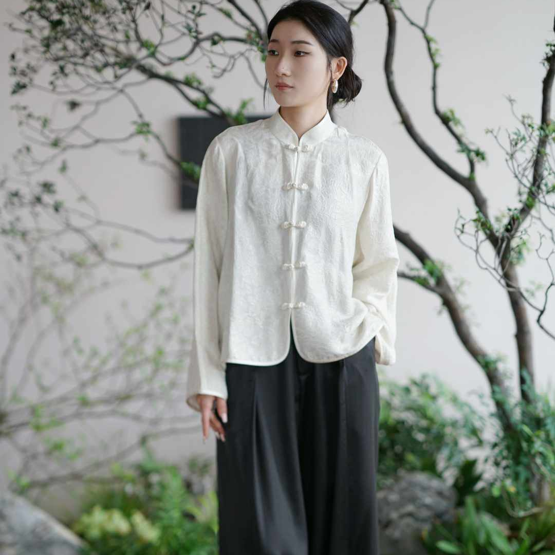 JANCHO/见萩提花桑蚕丝云朵扣上衣 QZWD4S428B