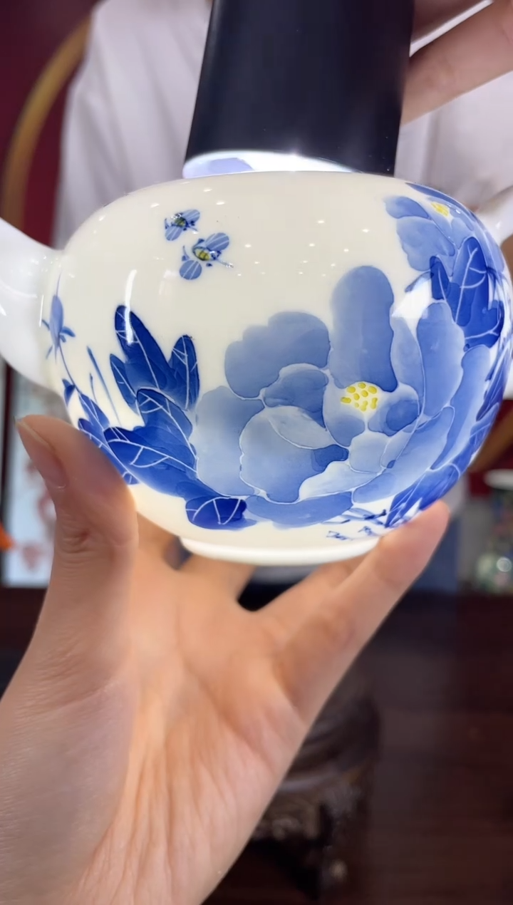 034函夏非遗青花加彩芙蓉苹果壶