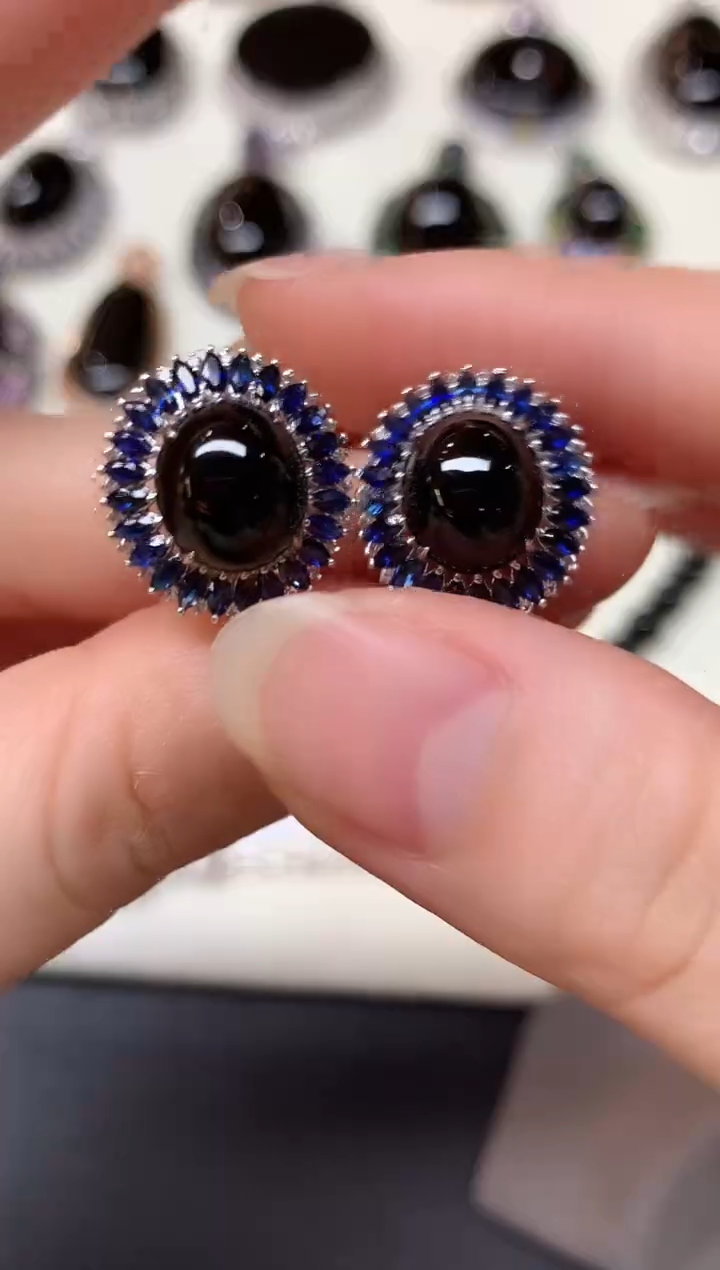 18K金镶嵌翡翠耳饰D575|11800