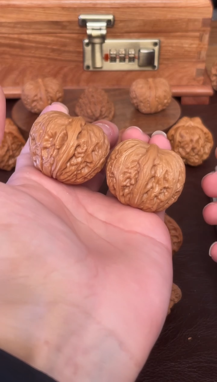 吊坠文玩核桃38元宝