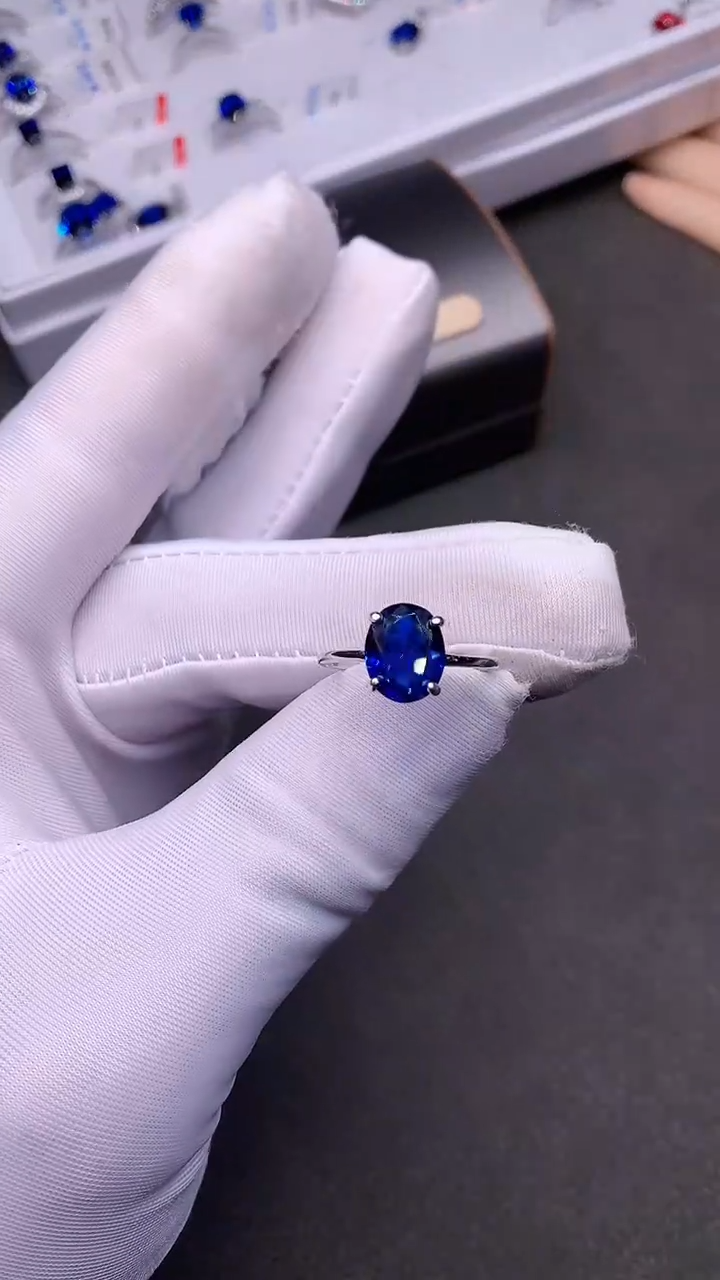 【闪购商品】蓝宝石戒指银S925镶嵌......