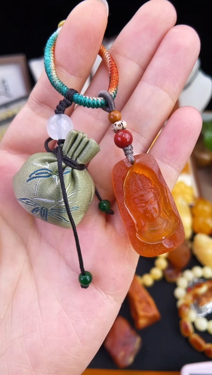 琥珀未镶嵌珠宝奇石柒月