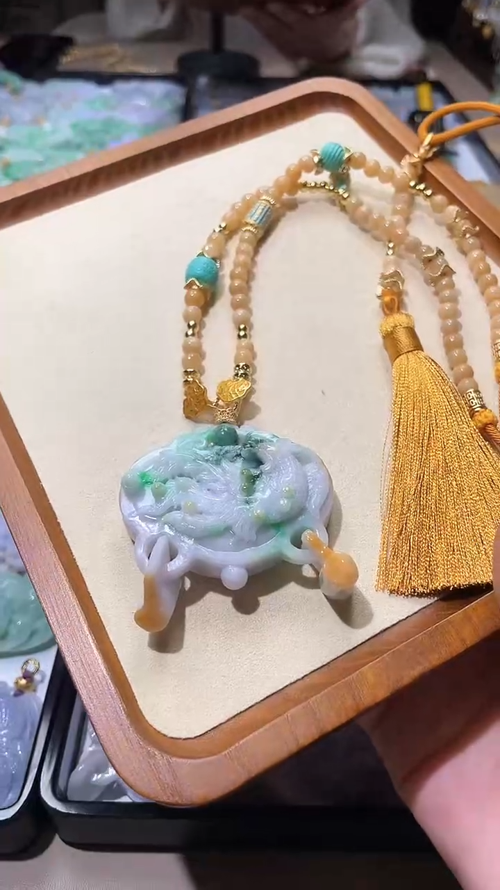 【闪购商品】翡翠颈饰未镶嵌吊坠
