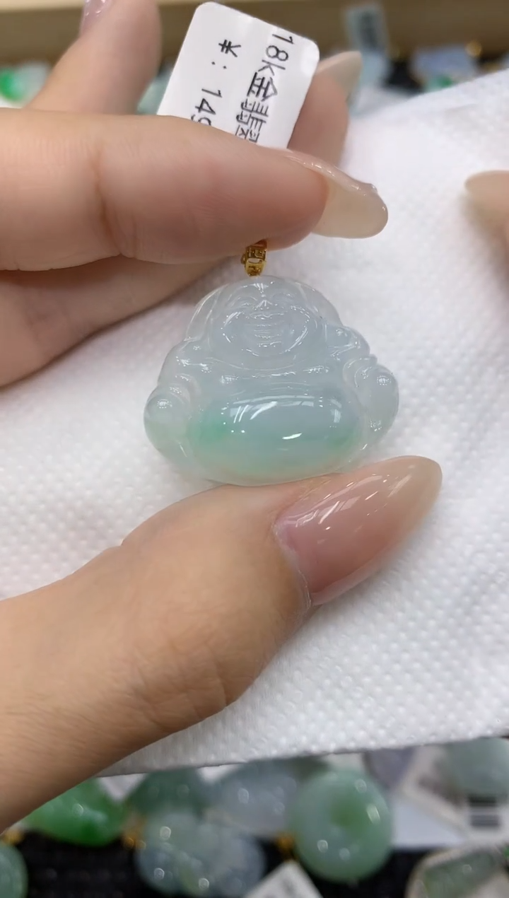 翡翠18K金镶嵌颈饰111111111111