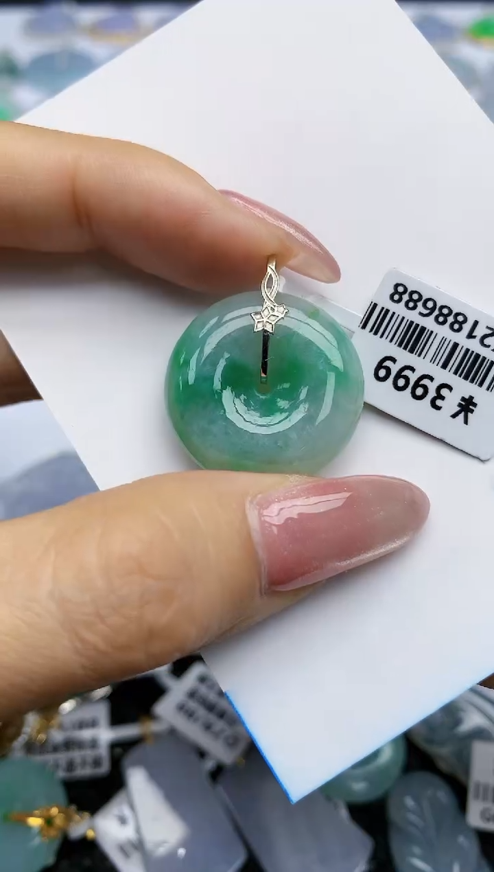 【闪购商品】翡翠挂件18K金镶嵌天然翡翠A货