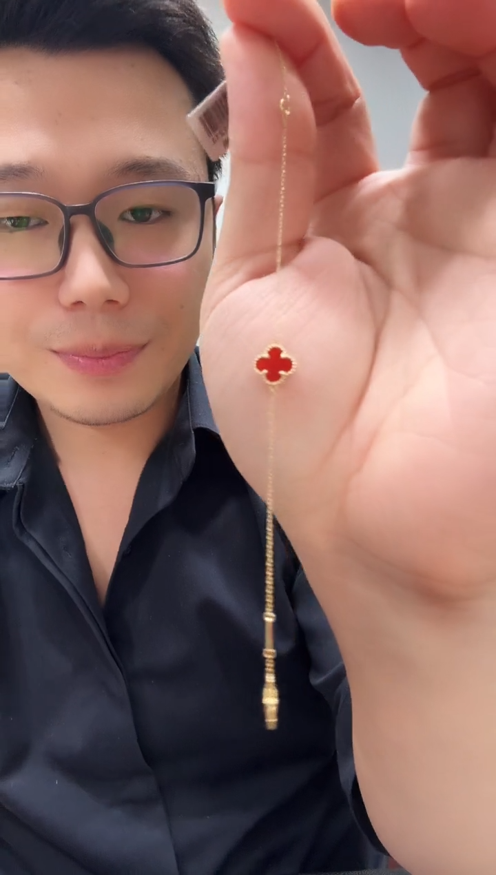 18K金镶嵌手链玛瑙/玉髓红色k黄，小单花手链 