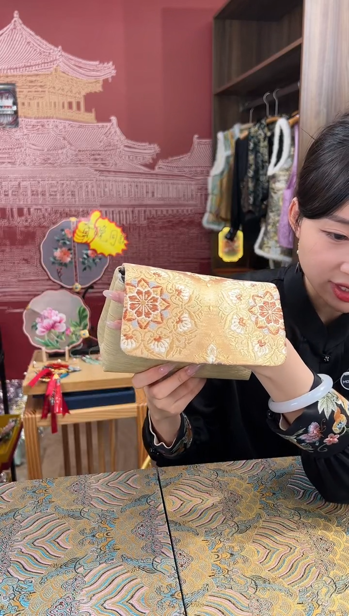 【闪购商品】刺绣苏绣手工刺绣包包