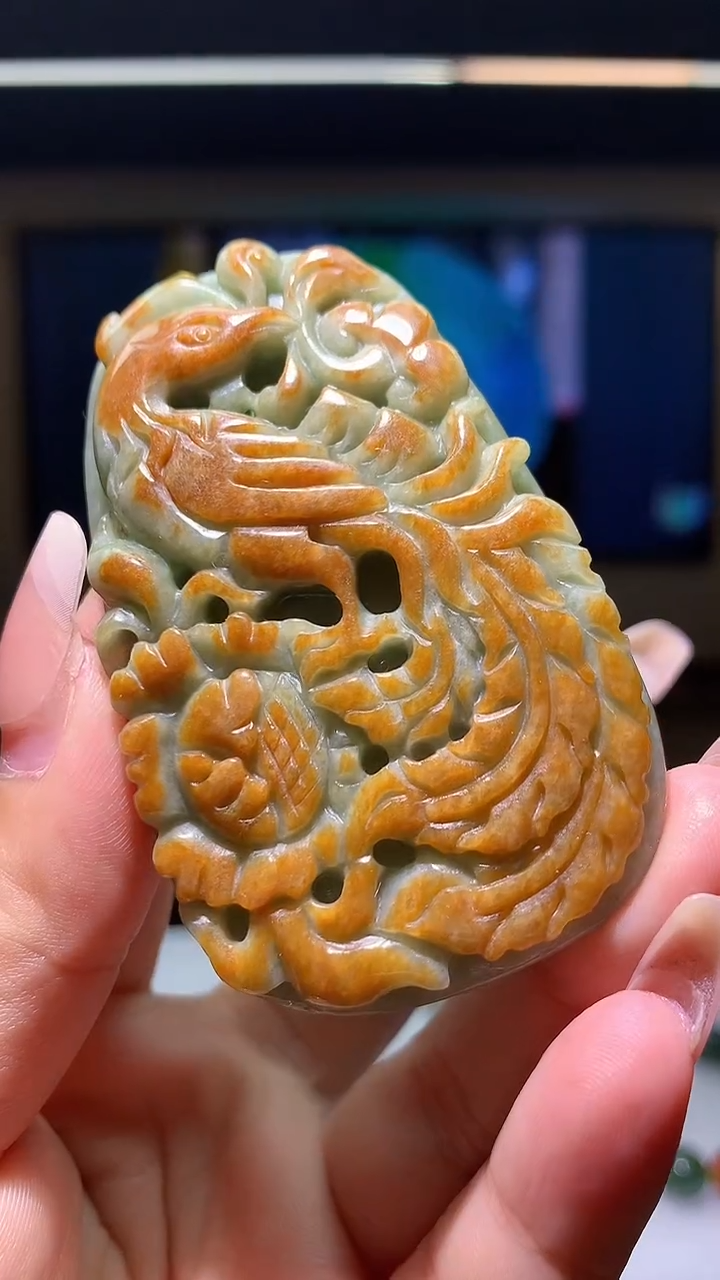 【闪购商品】定制翡翠未镶嵌1084xx-毛货挂件8