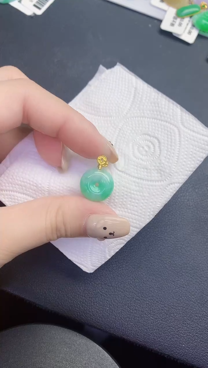 颈饰未镶嵌翡翠缅甸天然翡翠A货