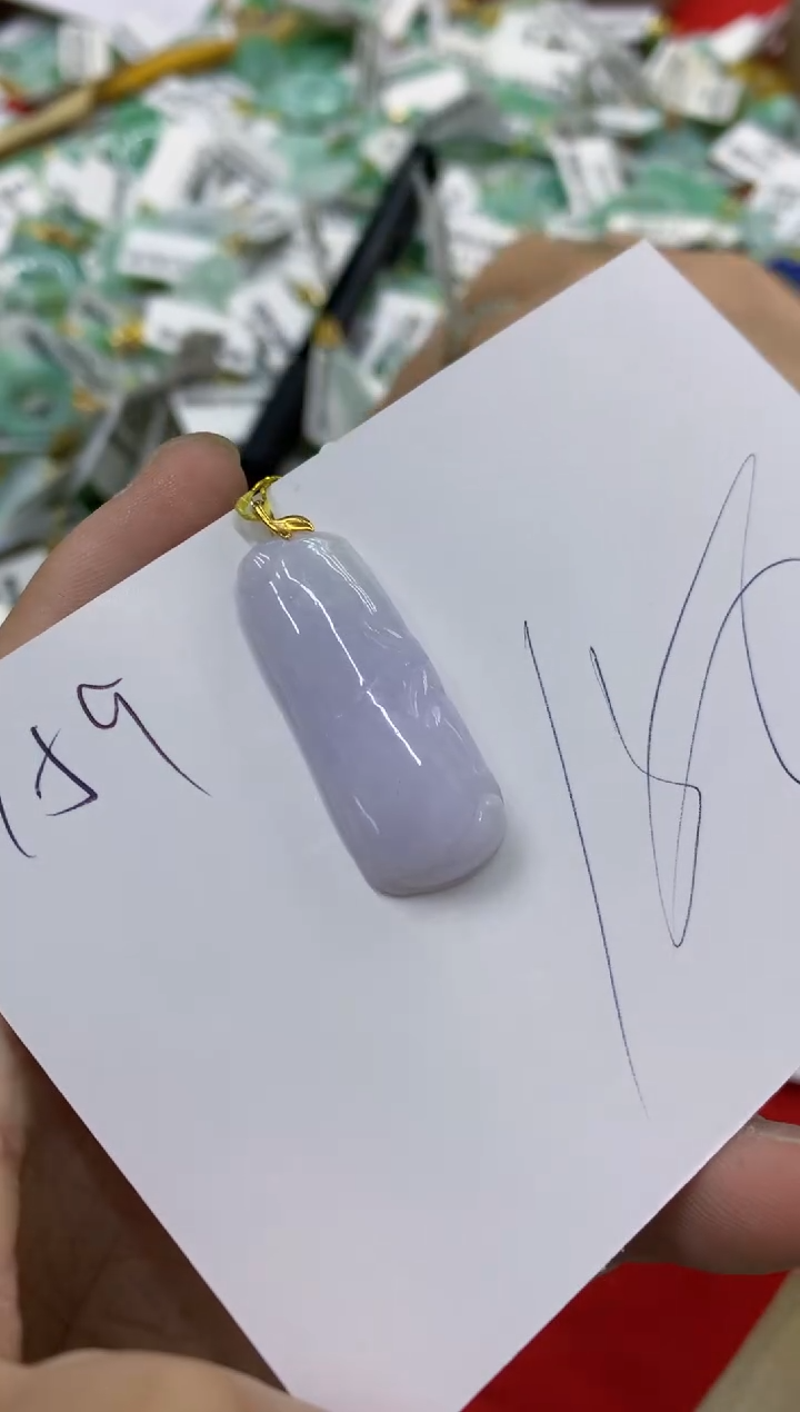 翡翠18K金镶嵌颈饰111111111