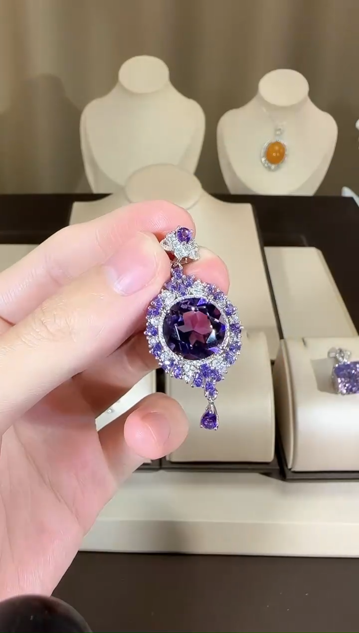 【闪购商品】紫晶颈饰银S925镶嵌设计款