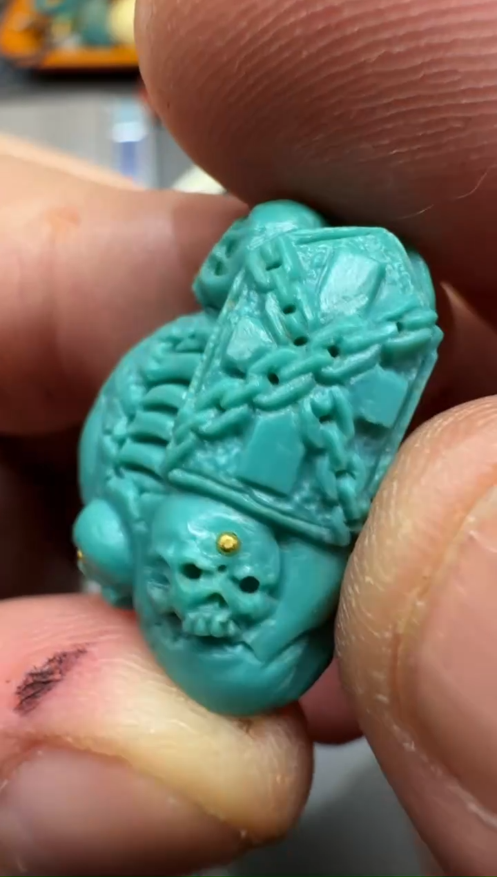 合金绿松石颈饰雕刻配饰