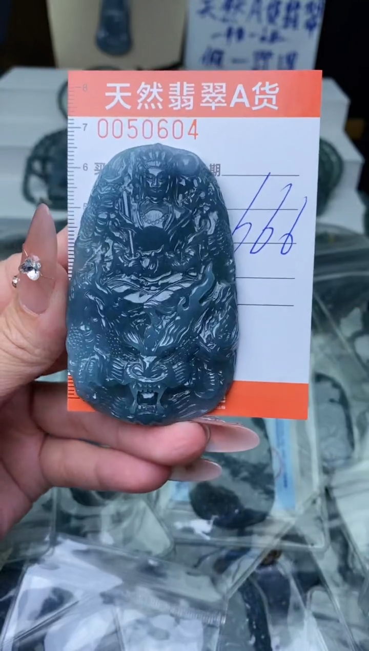 【闪购商品】翡翠颈饰未镶嵌```````````