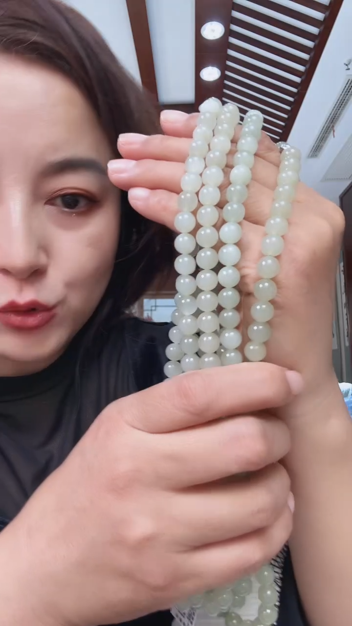 颈饰未镶嵌和田玉项链