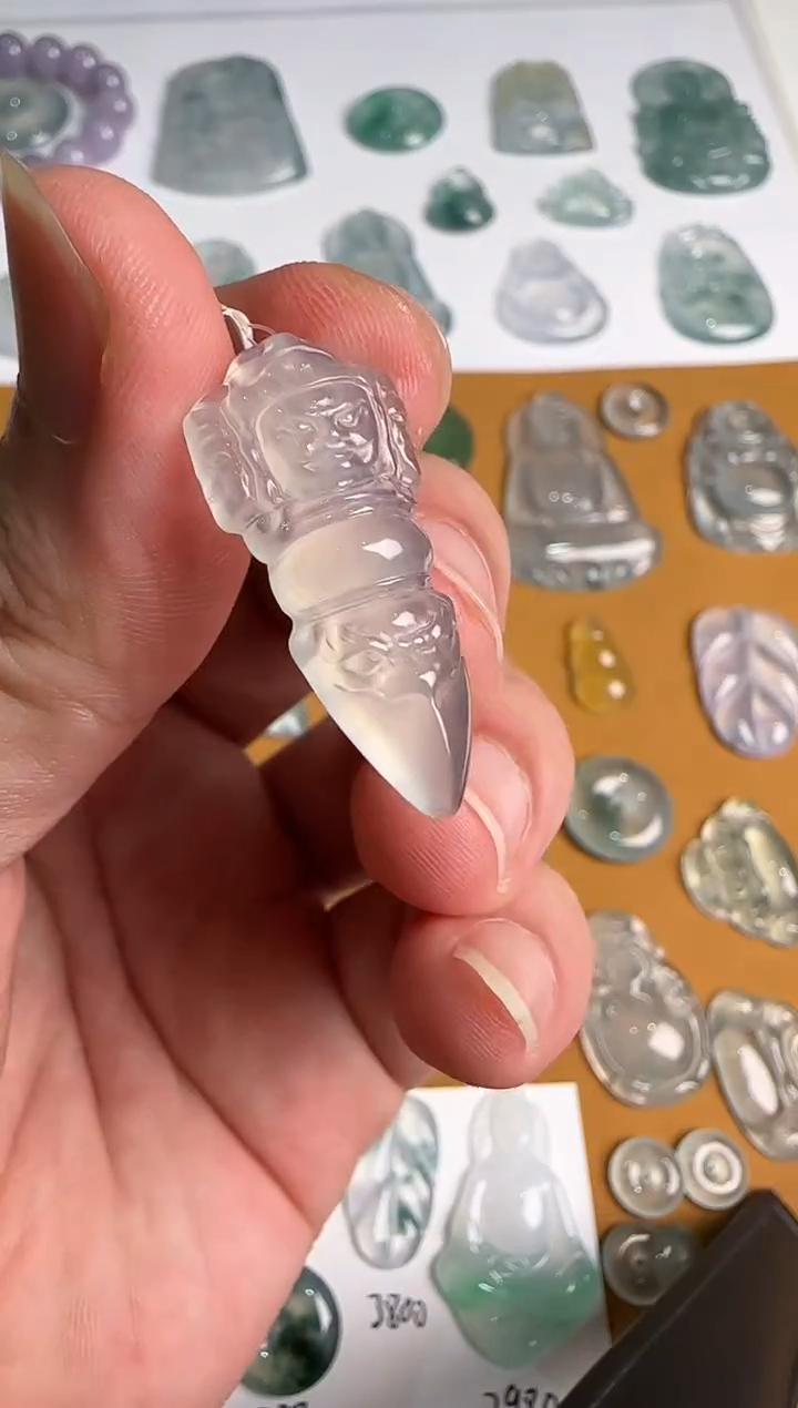 翡翠未镶嵌吊坠(不含链)降魔杵