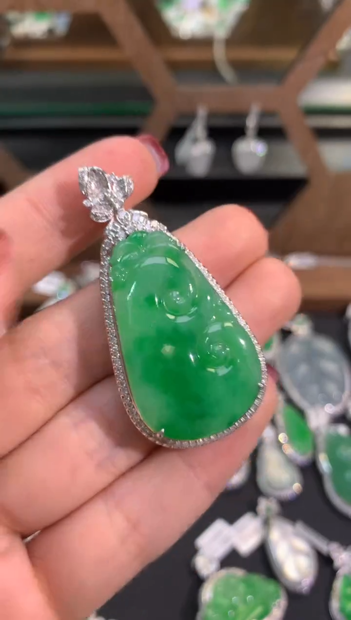 【闪购商品】翡翠吊坠(不含链)18K金镶嵌吊坠