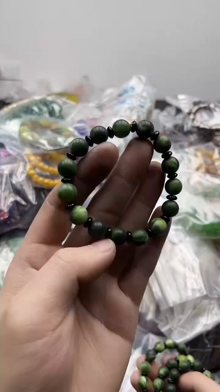 【闪购商品】硅化珊瑚手串未镶嵌196手串