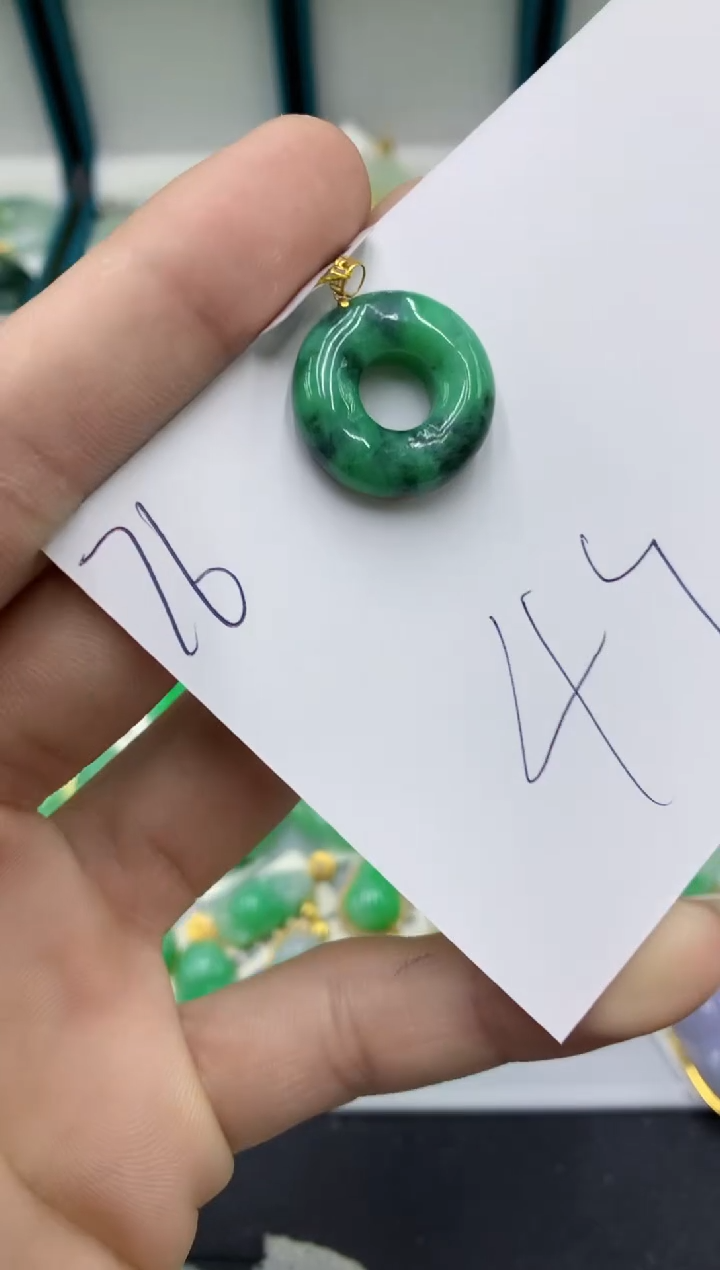 【闪购商品】翡翠颈饰18K金镶嵌翡翠