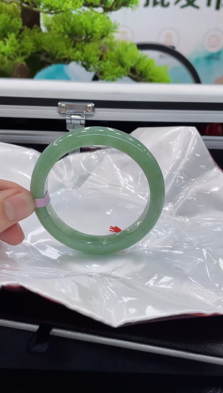 【闪购商品】翡翠手镯未镶嵌手镯