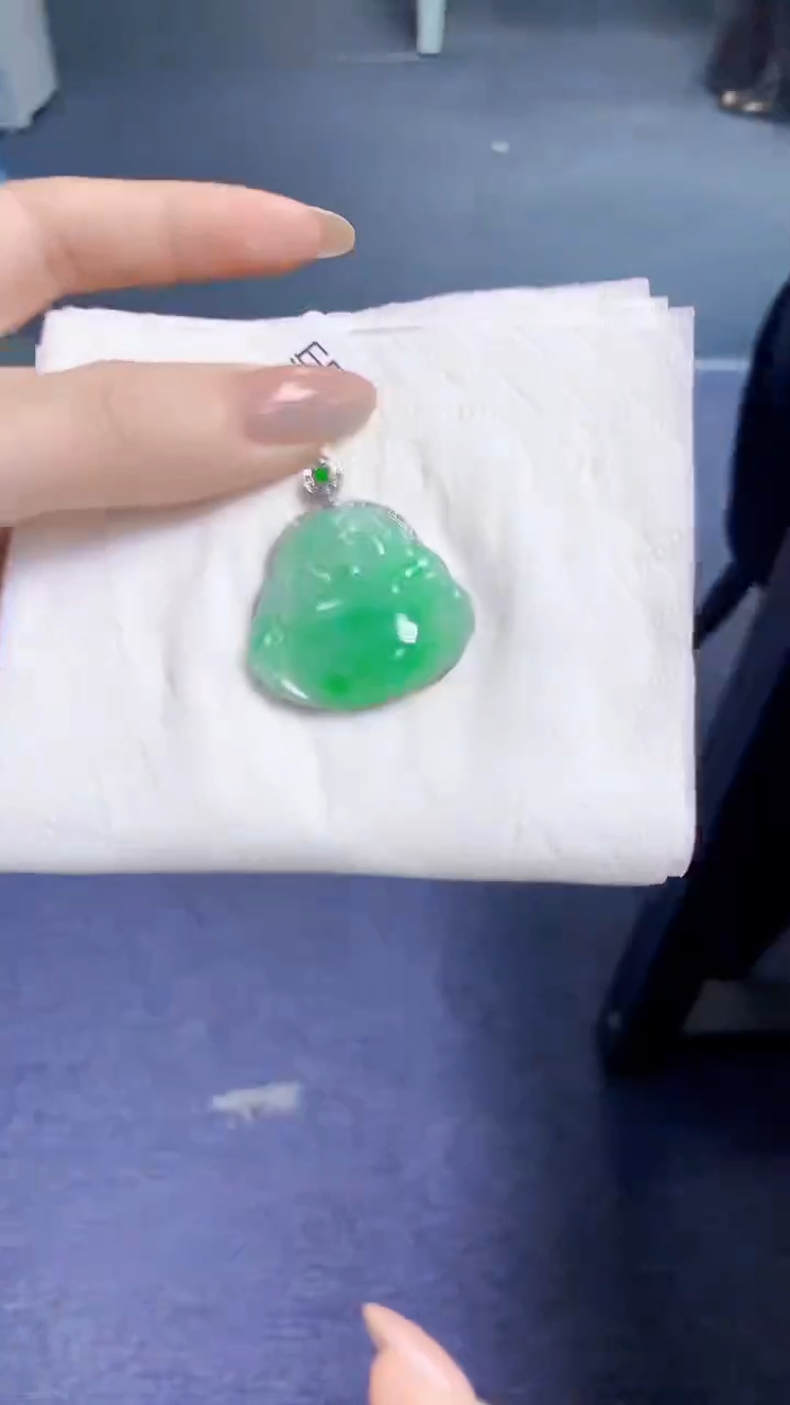 翡翠18K金镶嵌颈饰天然缅甸A货翡翠