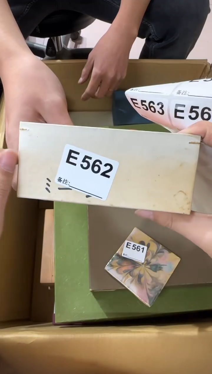 老****人562...中古產品謹慎參拍