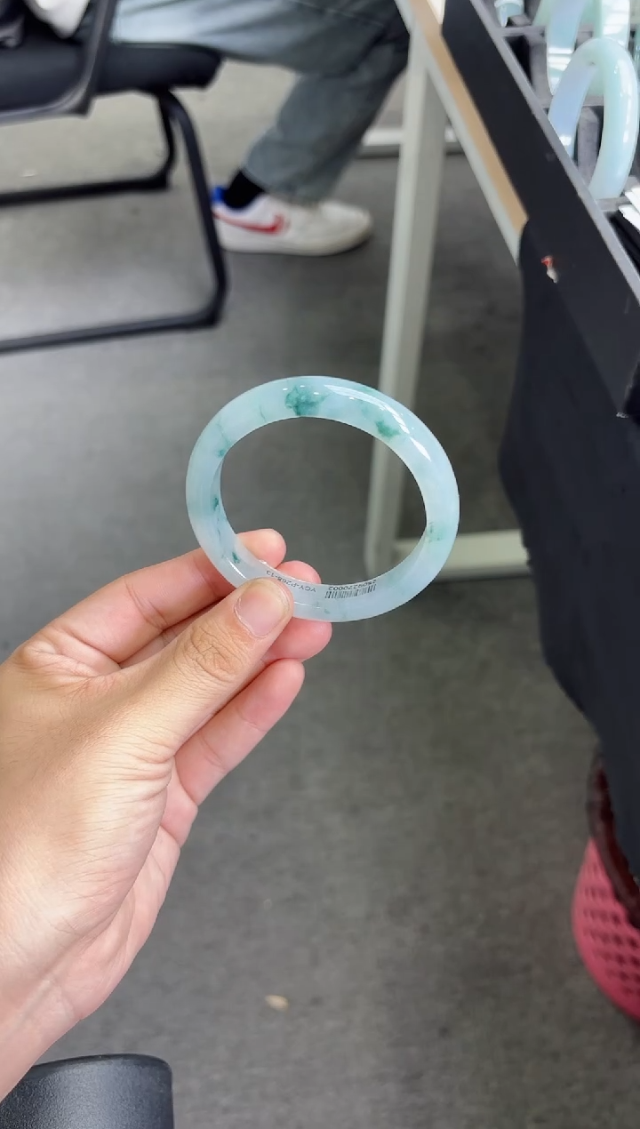 未镶嵌手镯定制翡翠J**g手镯