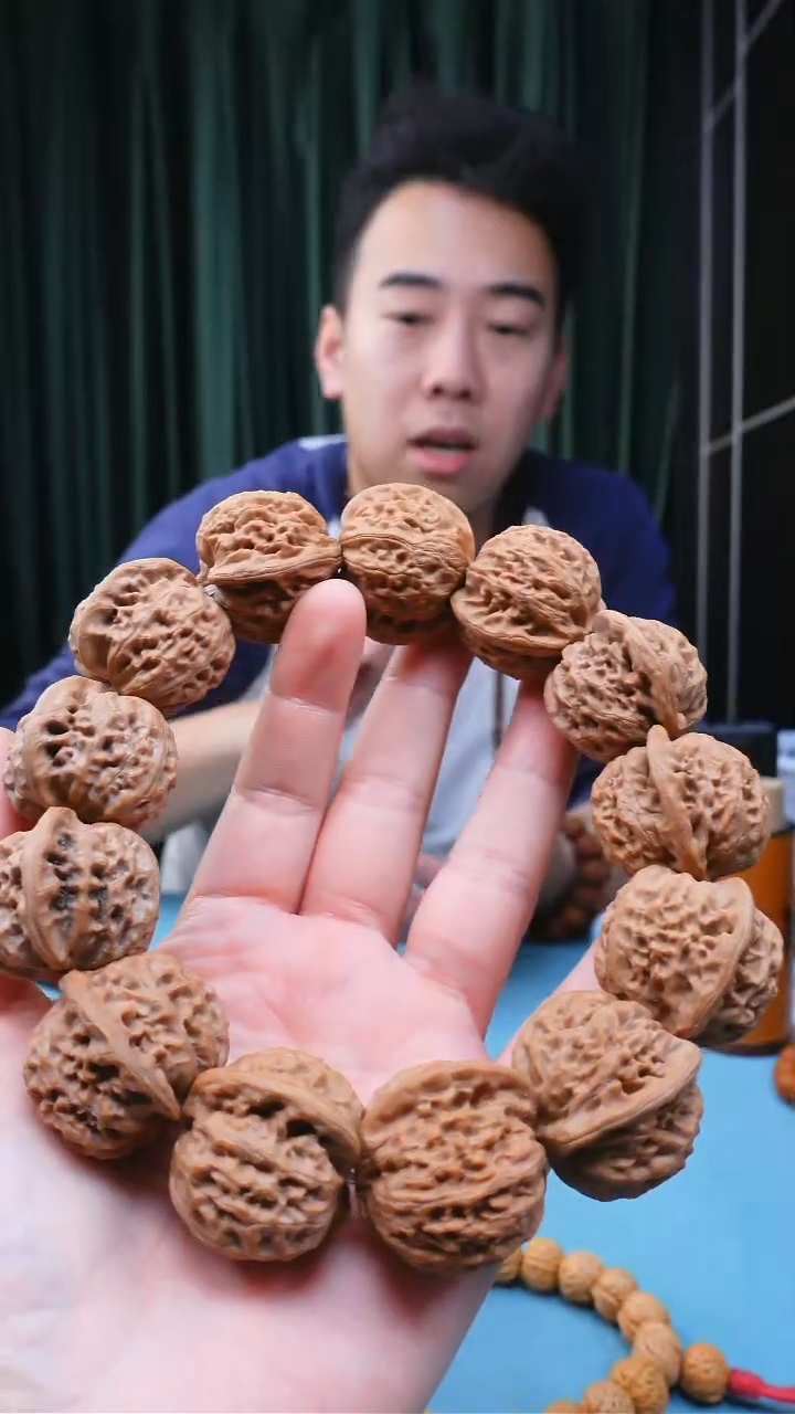 【闪购商品】文玩核桃手串老款汉高灯麻核桃手持31左右