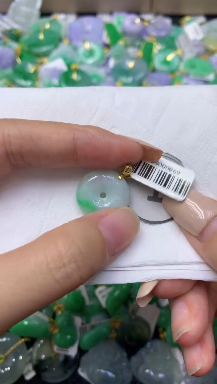 颈饰未镶嵌翡翠天然缅甸翡翠A货