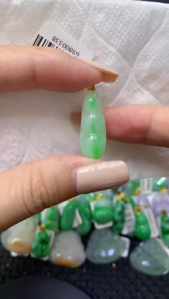 颈饰18K金镶嵌翡翠天然缅甸翡翠A货