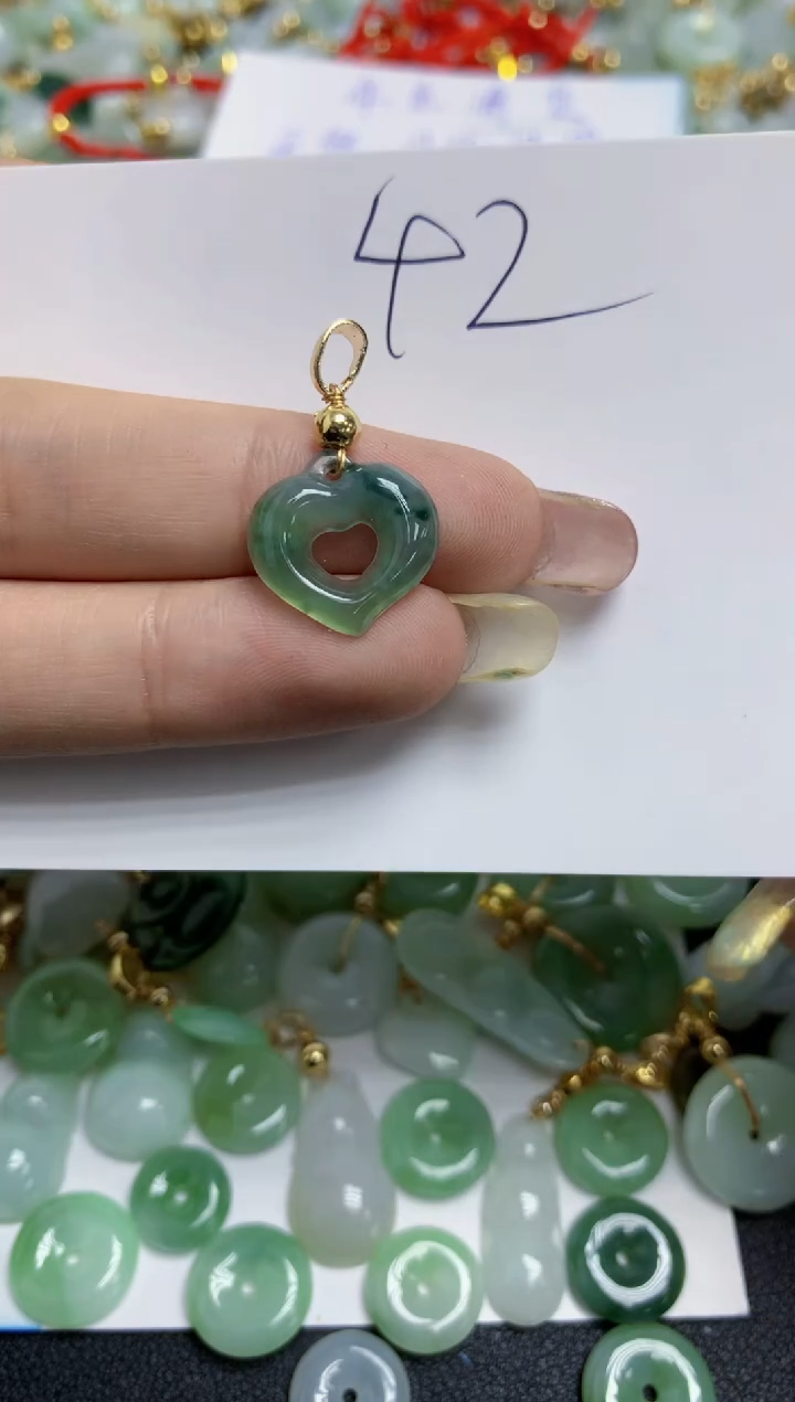 【闪购商品】翡翠颈饰合金天然翡翠A货