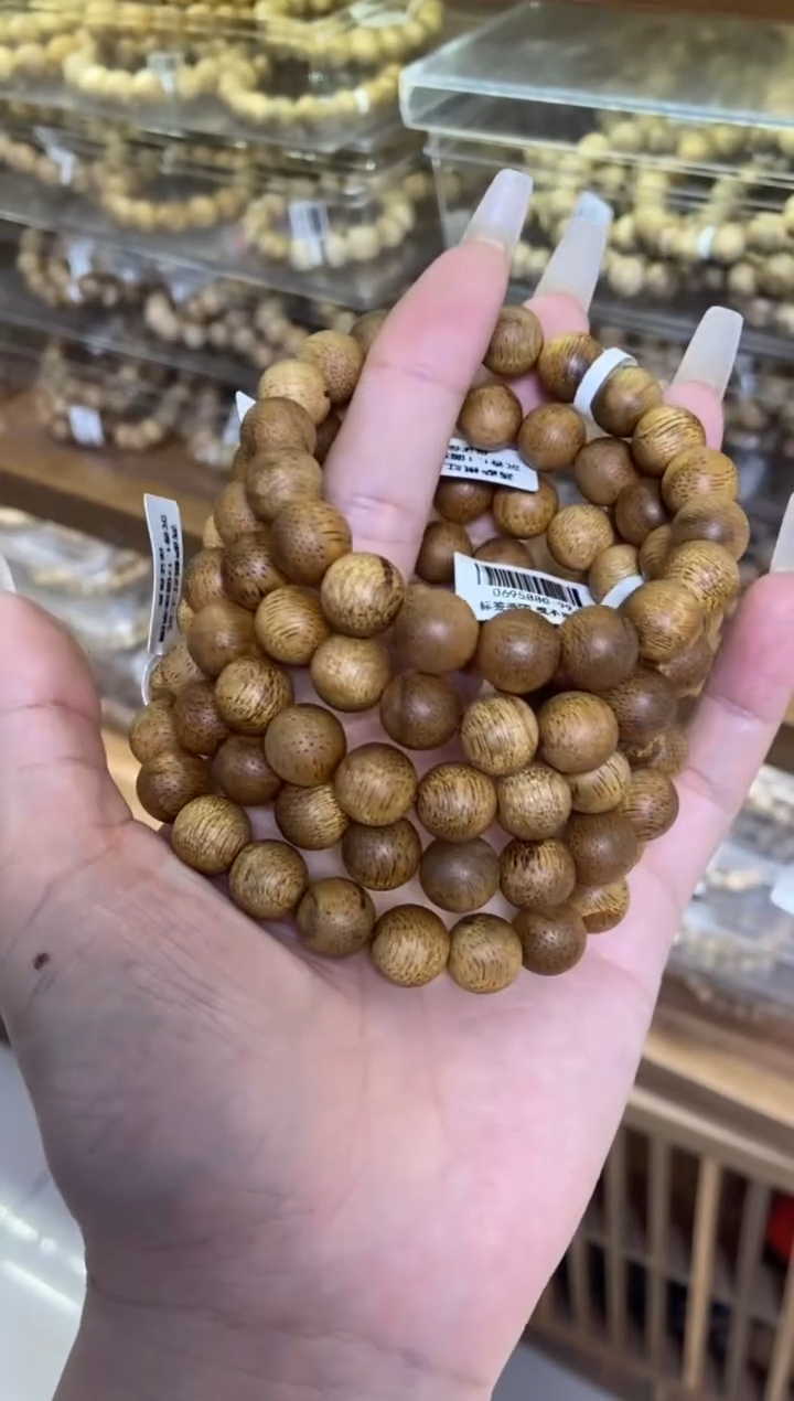 沉香手串菩萨棋红土沉圆珠单圈1.1多样性发其一