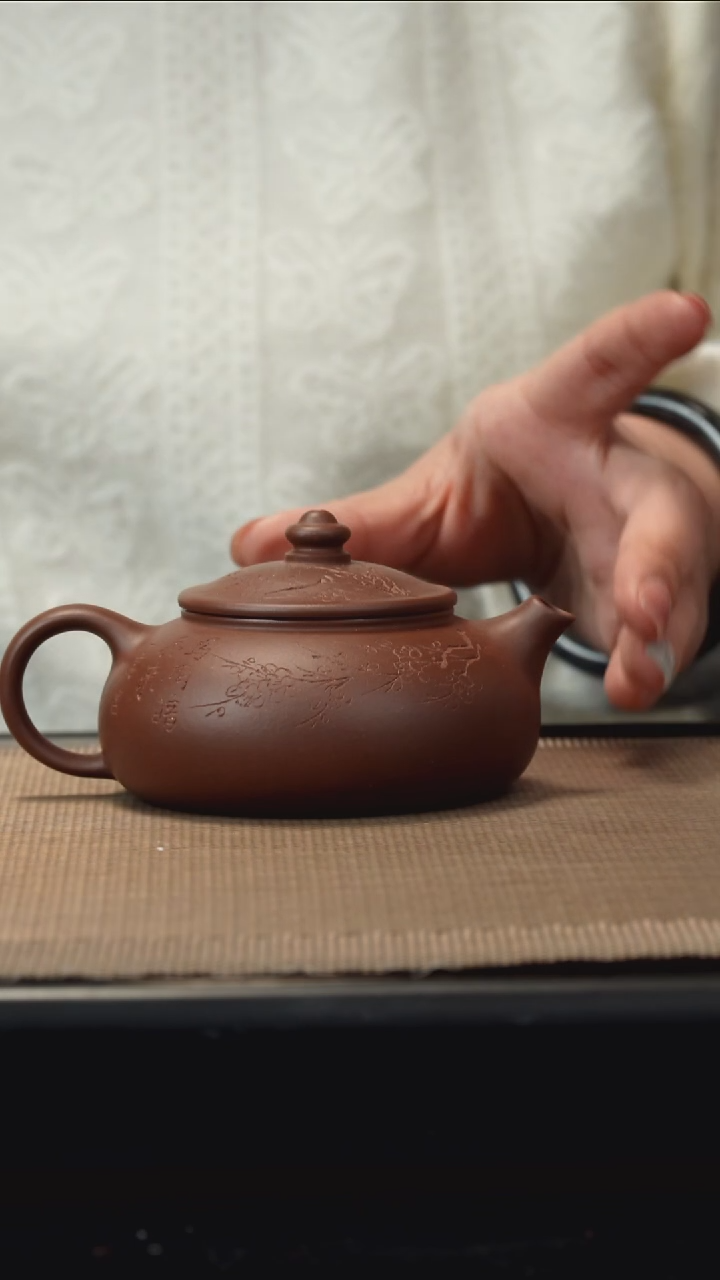 紫砂茶盏中槽清刻绘寒江/18/*0CC
