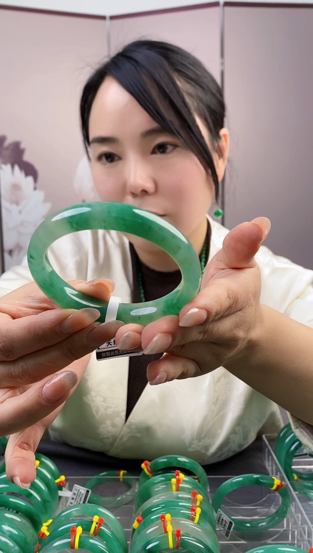 【闪购商品】石英质玉手镯未镶嵌99