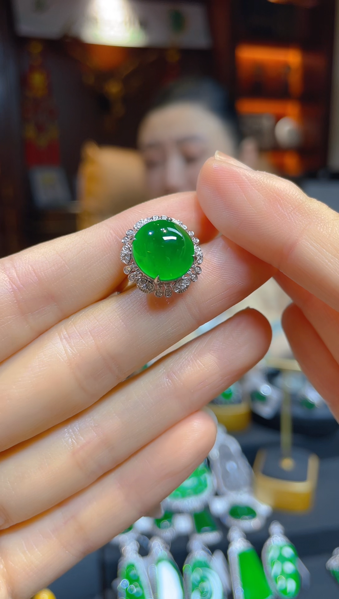 【闪购商品】翡翠戒指18K金镶嵌112106天然A货翡翠蛋面戒指