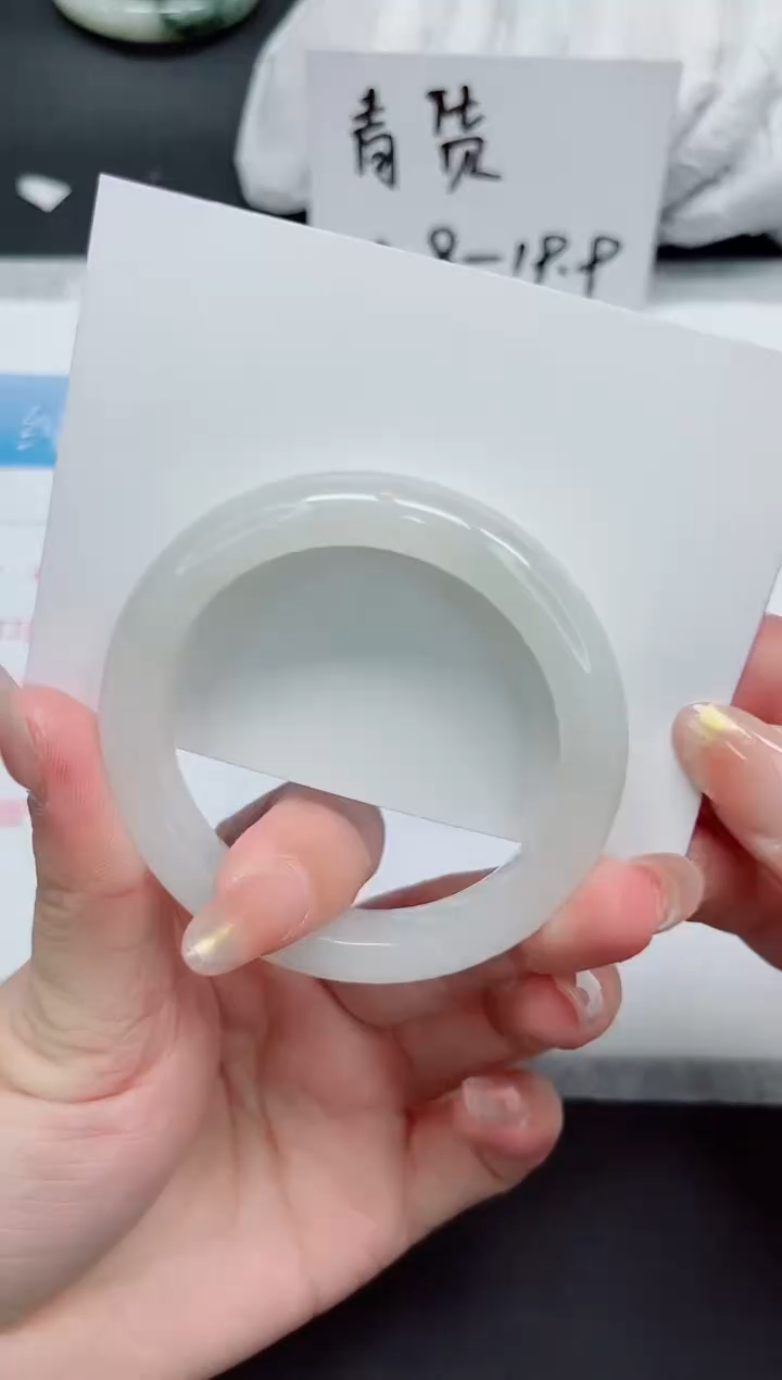 【闪购商品】石英质玉手镯未镶嵌238-52.4