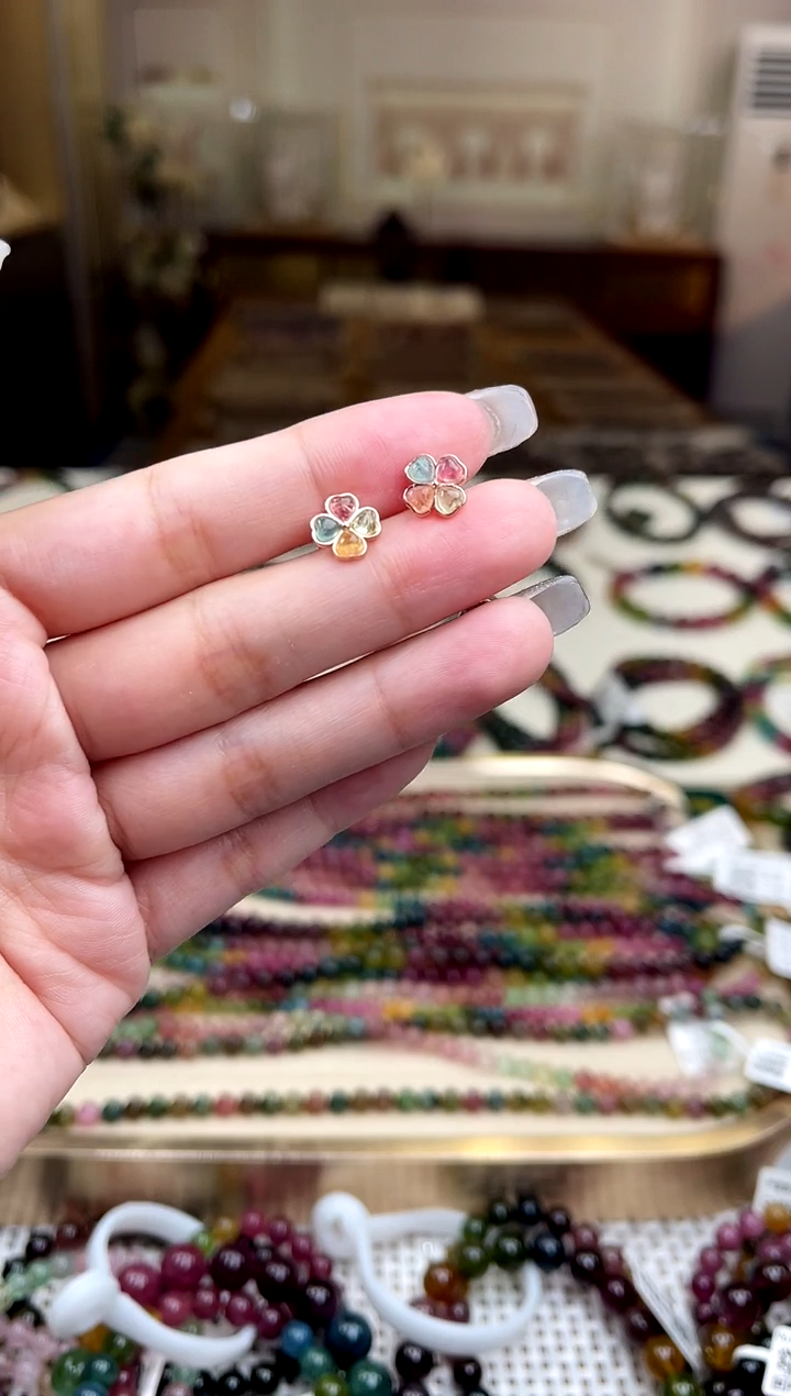 【闪购商品】碧玺/银S925镶嵌碧玺耳钉多样性发货