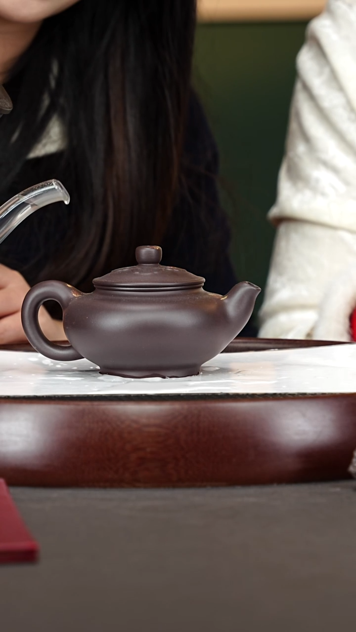 茶壶紫砂36张彩萍  大含蕴黑墩头230cc