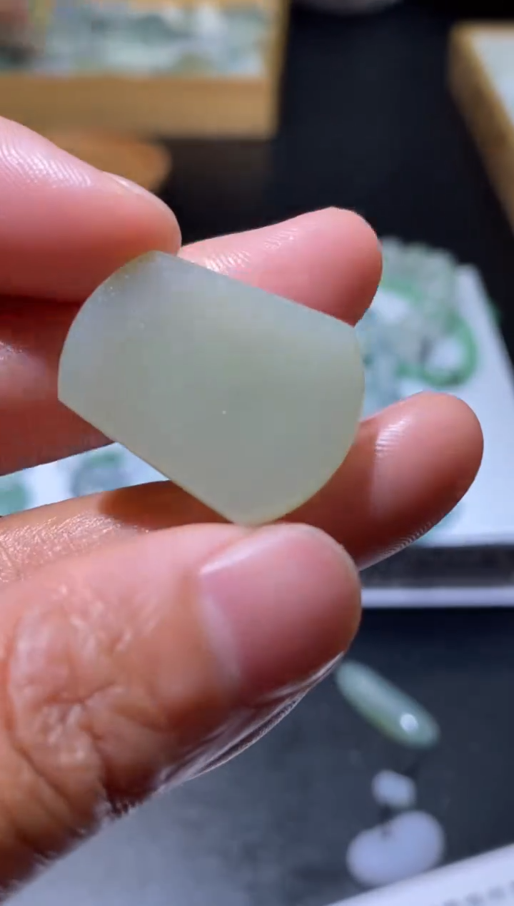 【闪购商品】定制翡翠未镶嵌翡翠毛货~多样性发货一个
