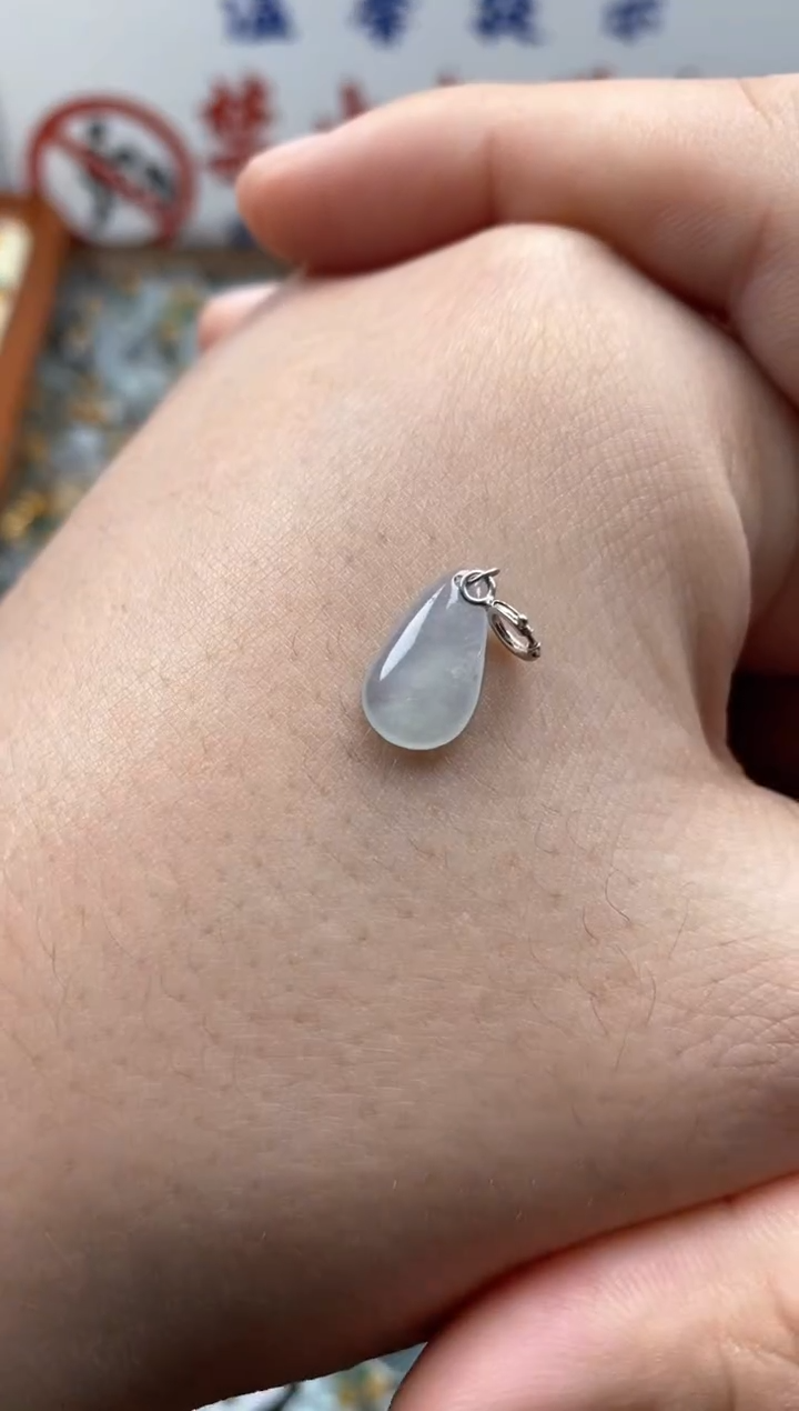 【闪购商品】翡翠颈饰未镶嵌哥哥