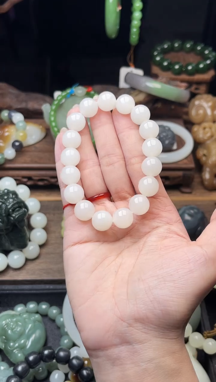 手串未镶嵌和田玉卡12天泰白玉 圆珠