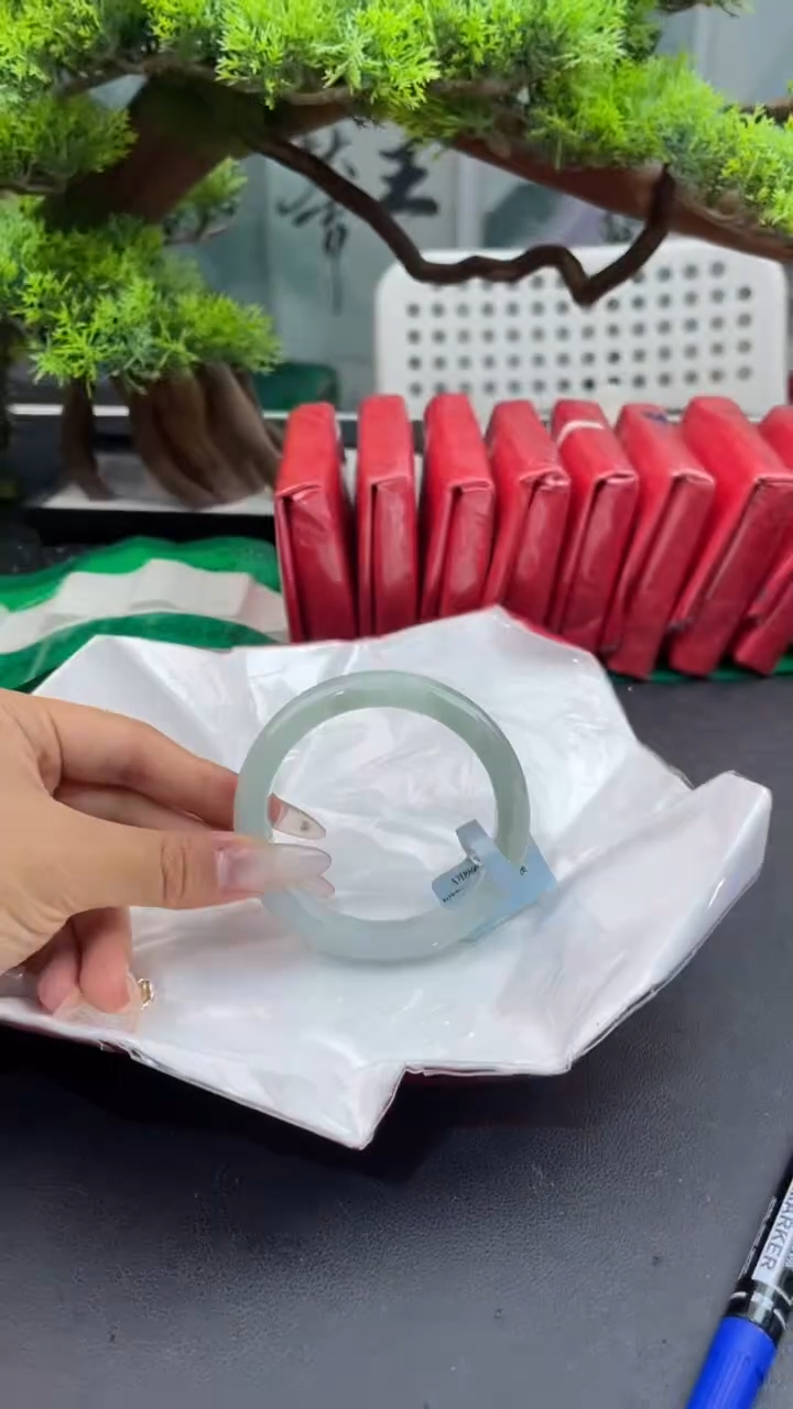 【闪购商品】翡翠手镯未镶嵌11翡翠手镯