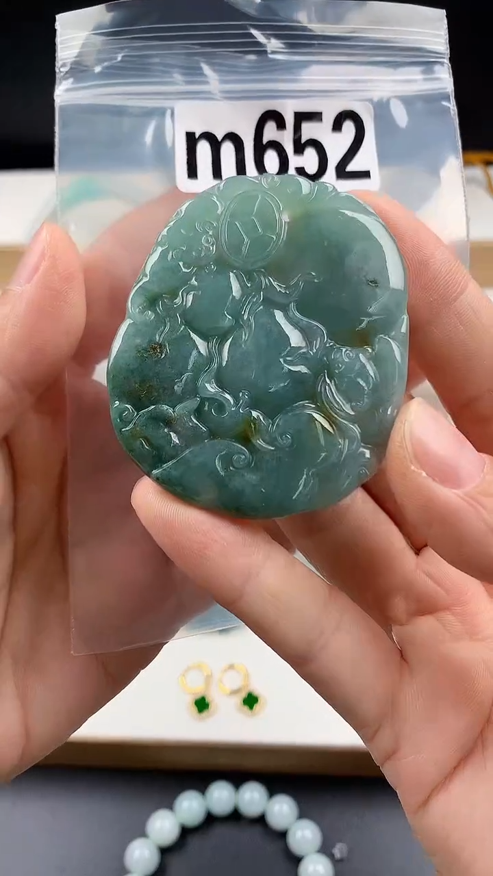 颈饰未镶嵌翡翠天然翡翠吊坠挂件